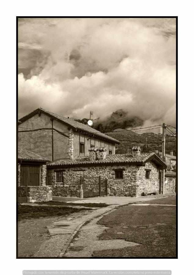 Casa Rural La Parda Triollo ภายนอก รูปภาพ